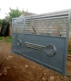 Sleek Designed Front Gate