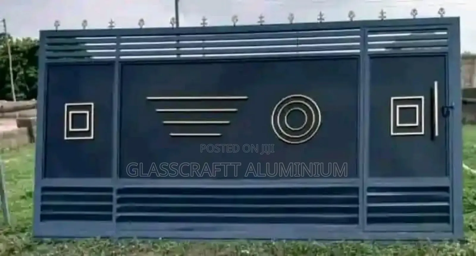 Sleek Designed Front Gate