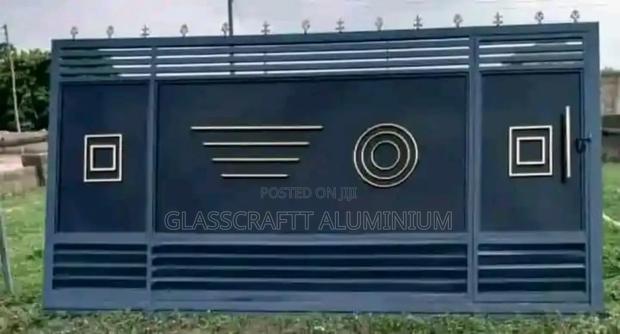 Sleek Designed Front Gate - main view