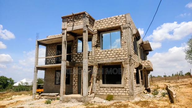 Aluminium and Glass - thumbnail 9