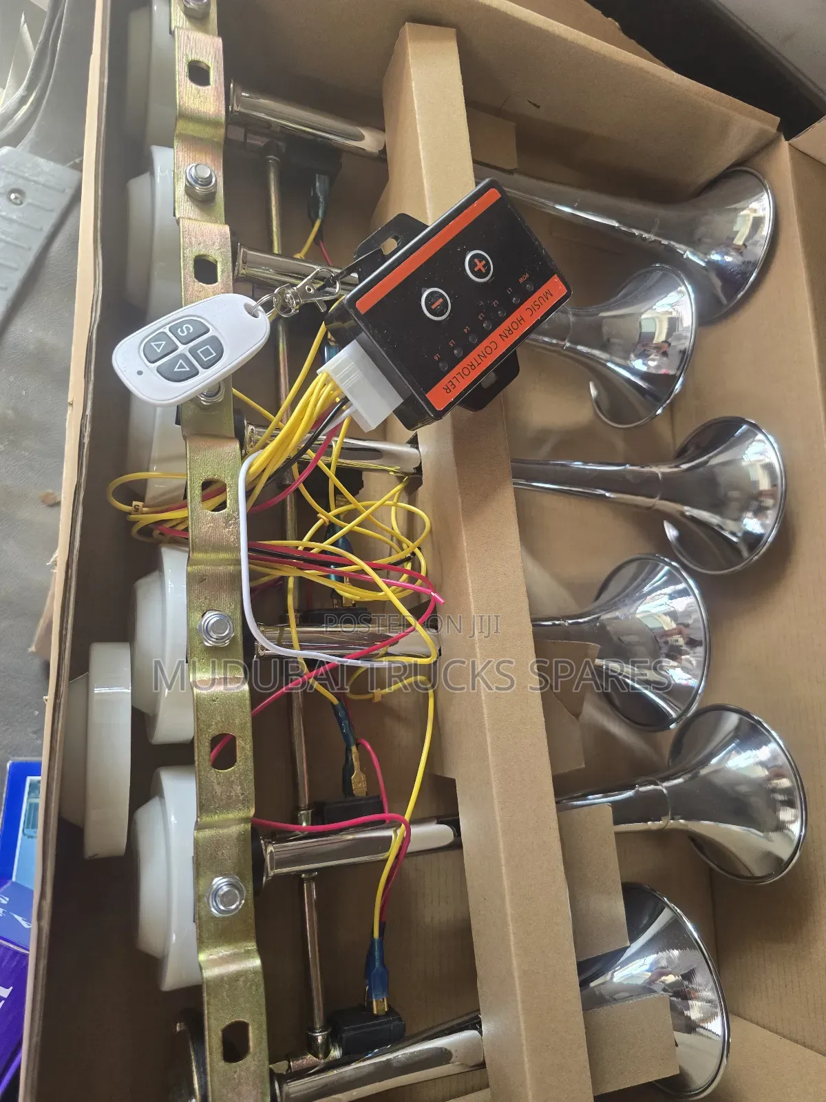 Isuzu Frr33, Frr90, Fvz90 and Fuso Mahewa Music Horns