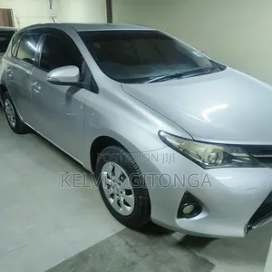 Toyota Auris 2016 Silver