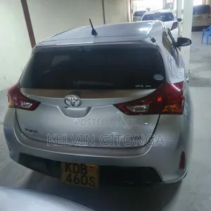Toyota Auris 2016 Silver