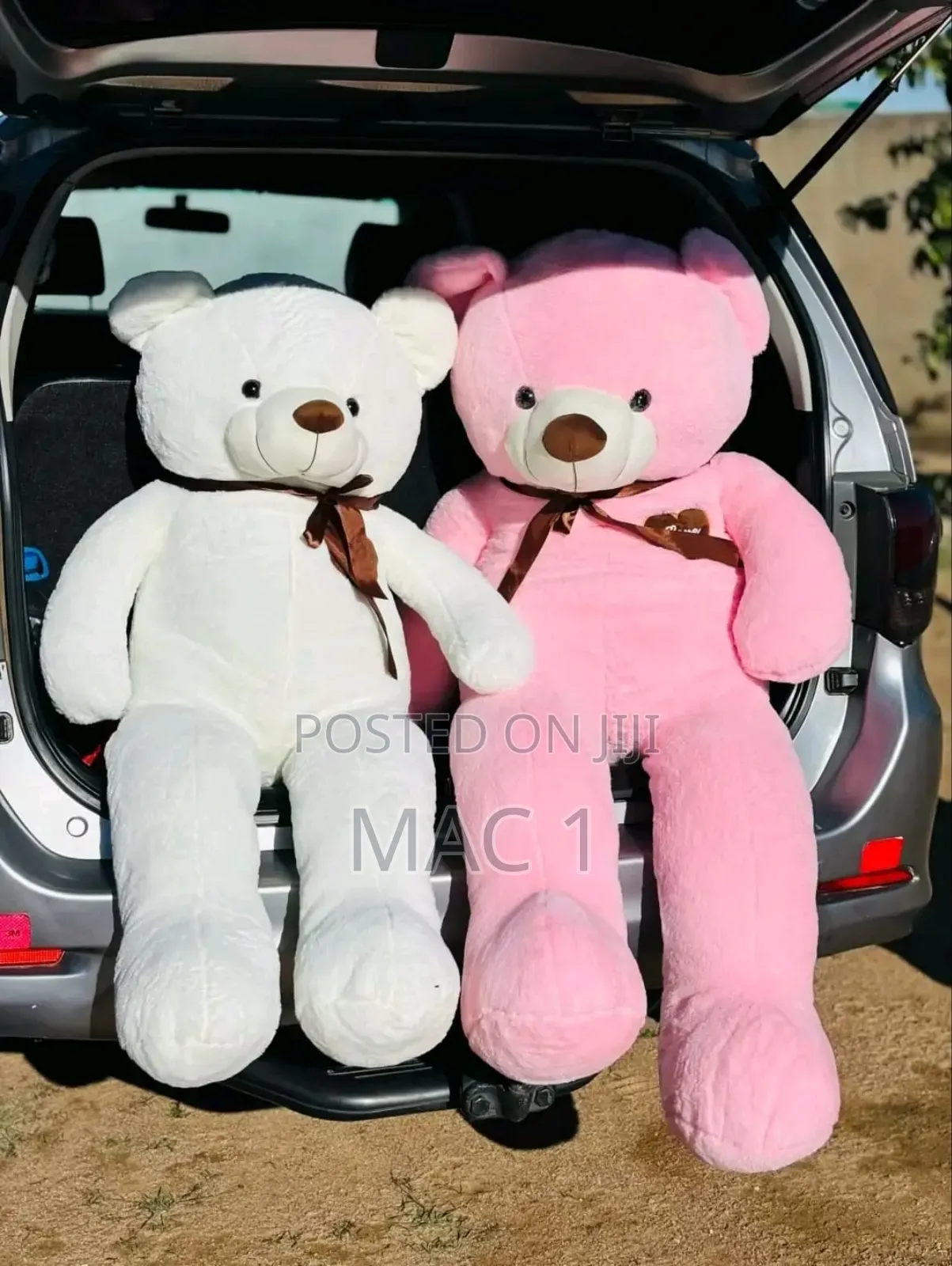 Giant Hug Teddy Bear 140cm