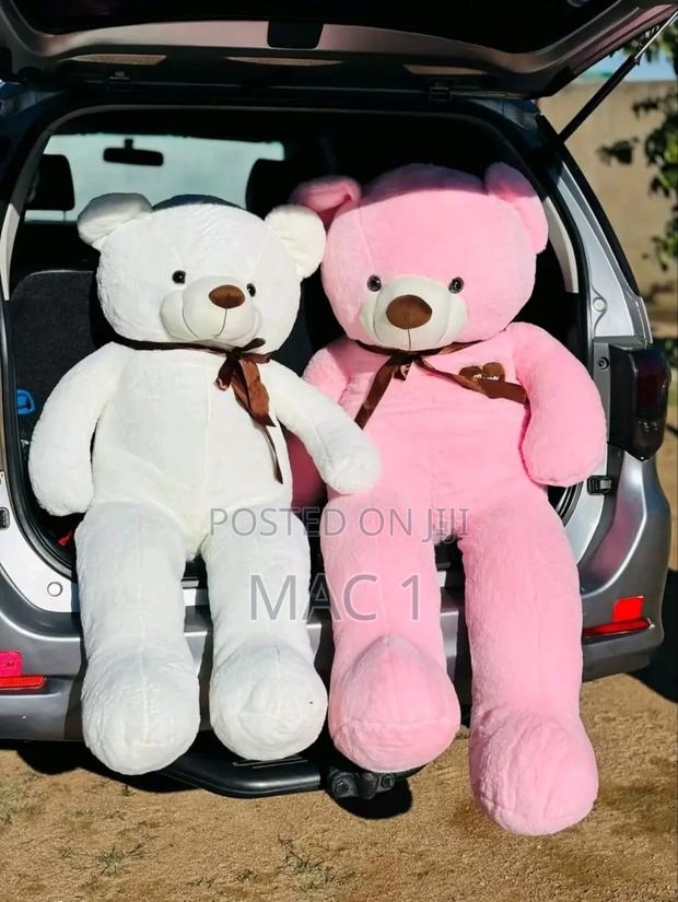 Giant Hug Teddy Bear 140cm - main view