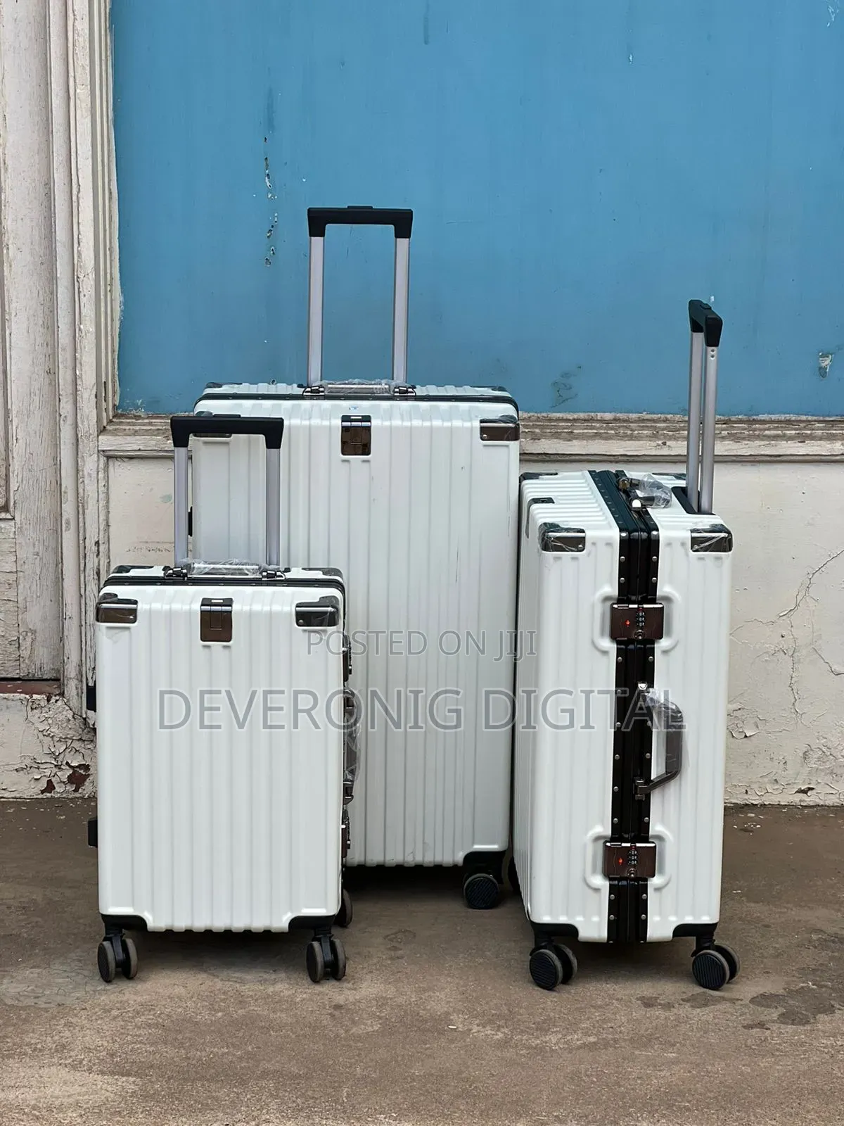 3 in 1 Laxurious Managerial Bossy Aliminium Flame Zippless Suitcase