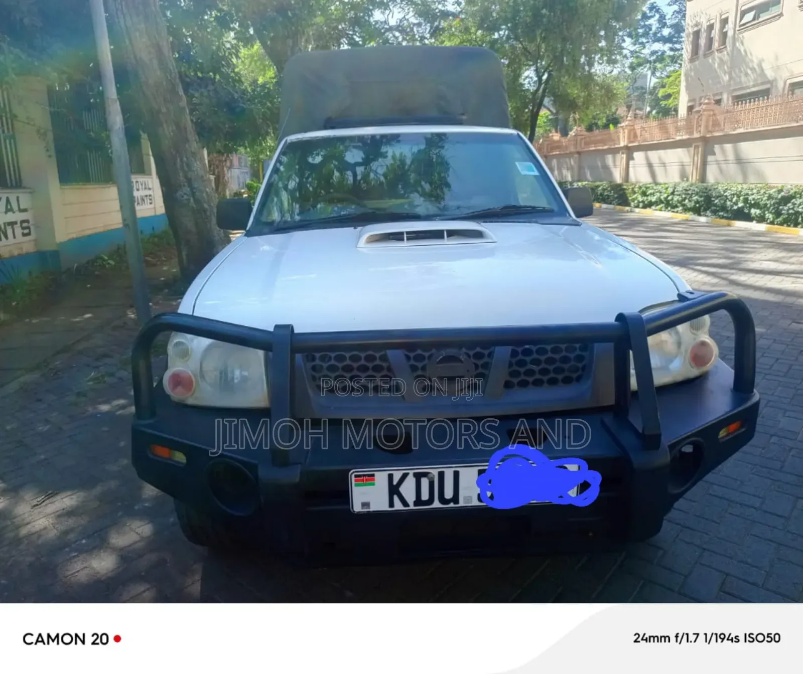 Nissan Hardbody 2009 White