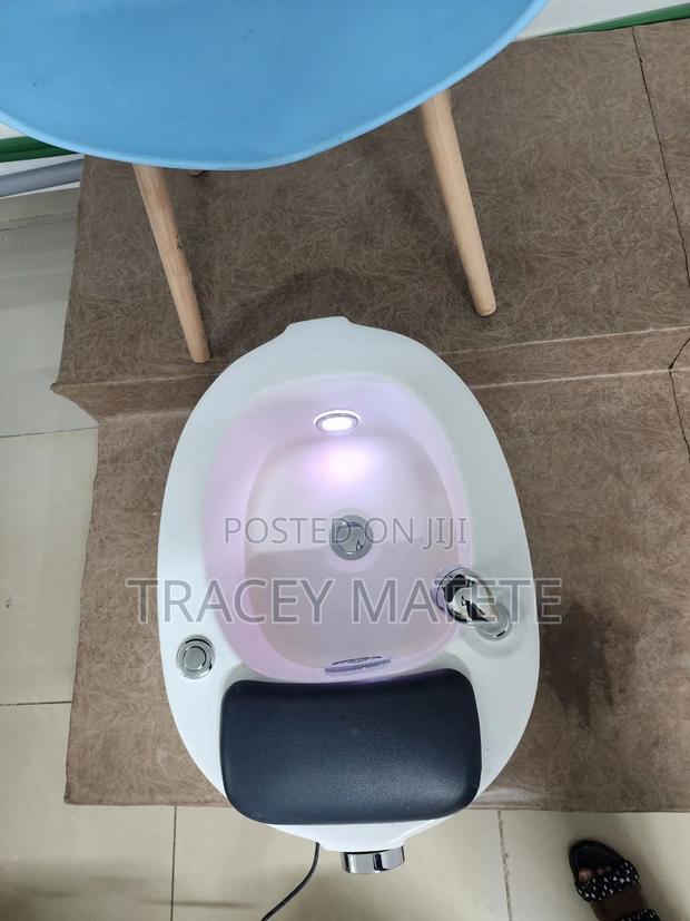 Salon in Nairobi CBD Biashara Plaza - thumbnail 5