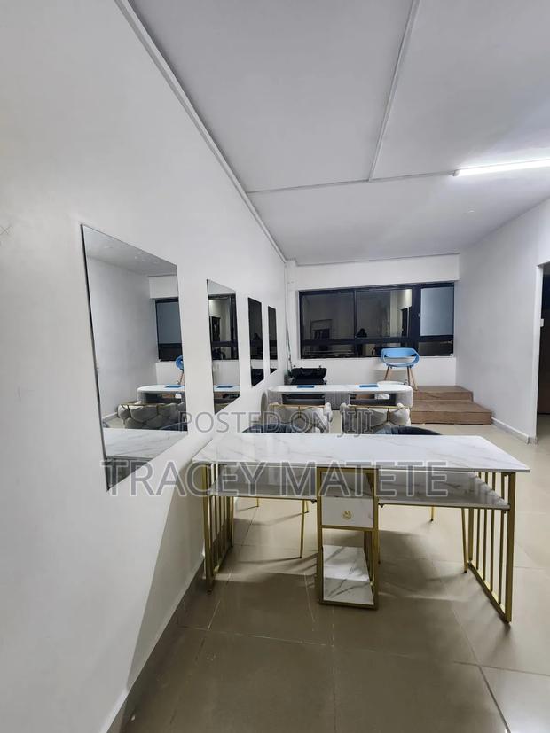 Salon in Nairobi CBD Biashara Plaza - thumbnail 8