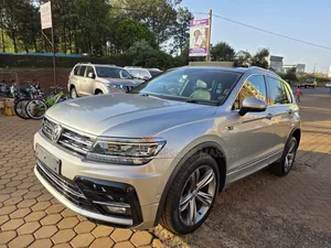Volkswagen Tiguan 2.0T SEL Premium R-Line AWD 4MOTION 2019 Silver