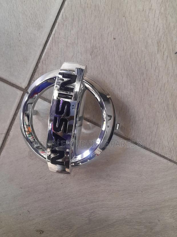 Front Grill Logo/Emblem Nissan Note 2010,2011,2012,2013,2014 - thumbnail 3
