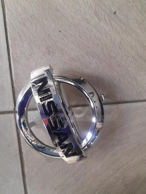 Front Grill Logo/Emblem Nissan Note 2010,2011,2012,2013,2014 - thumbnail 4