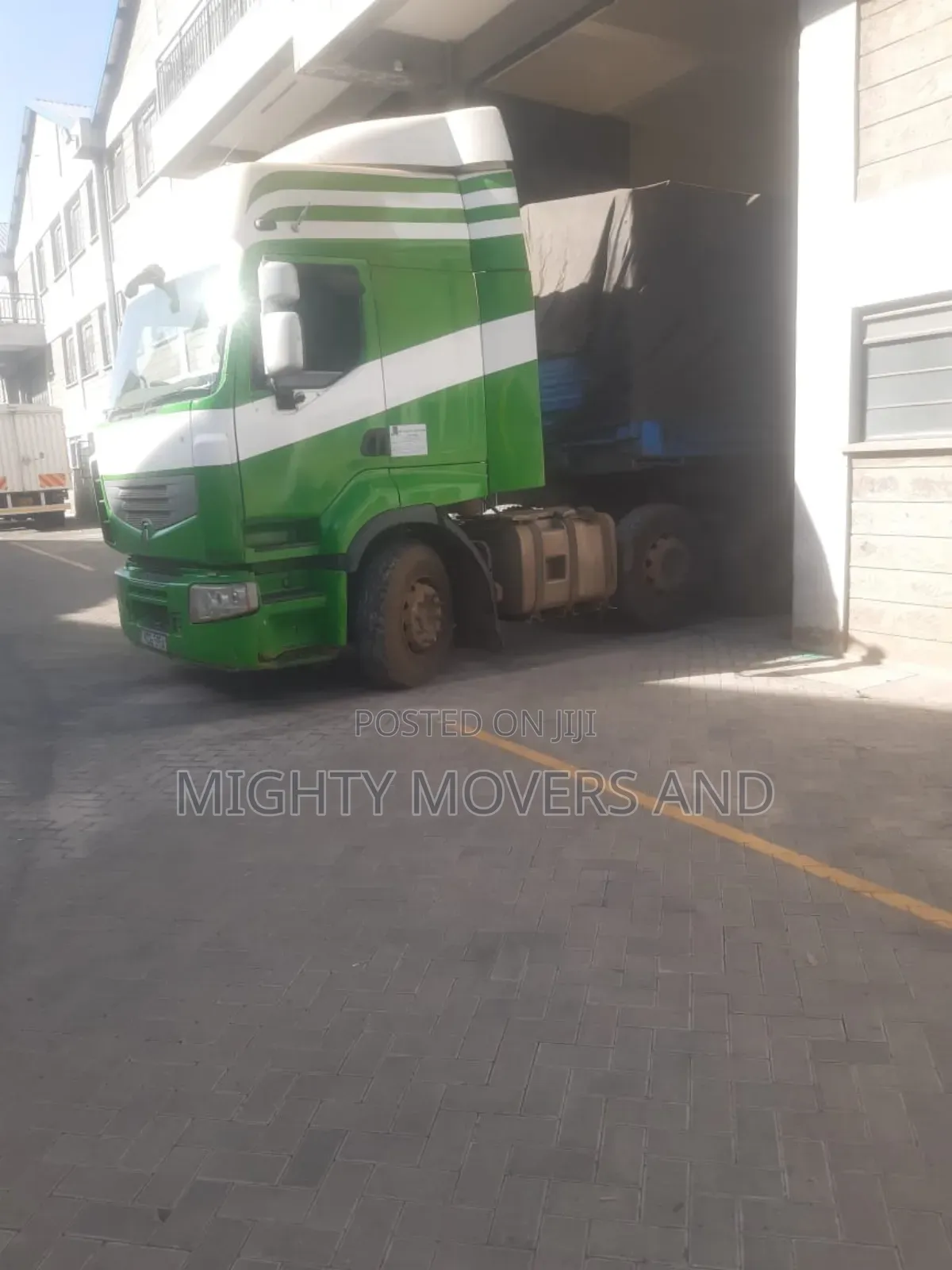 Trailers Available for Load Delivery and Logistics Across the Country