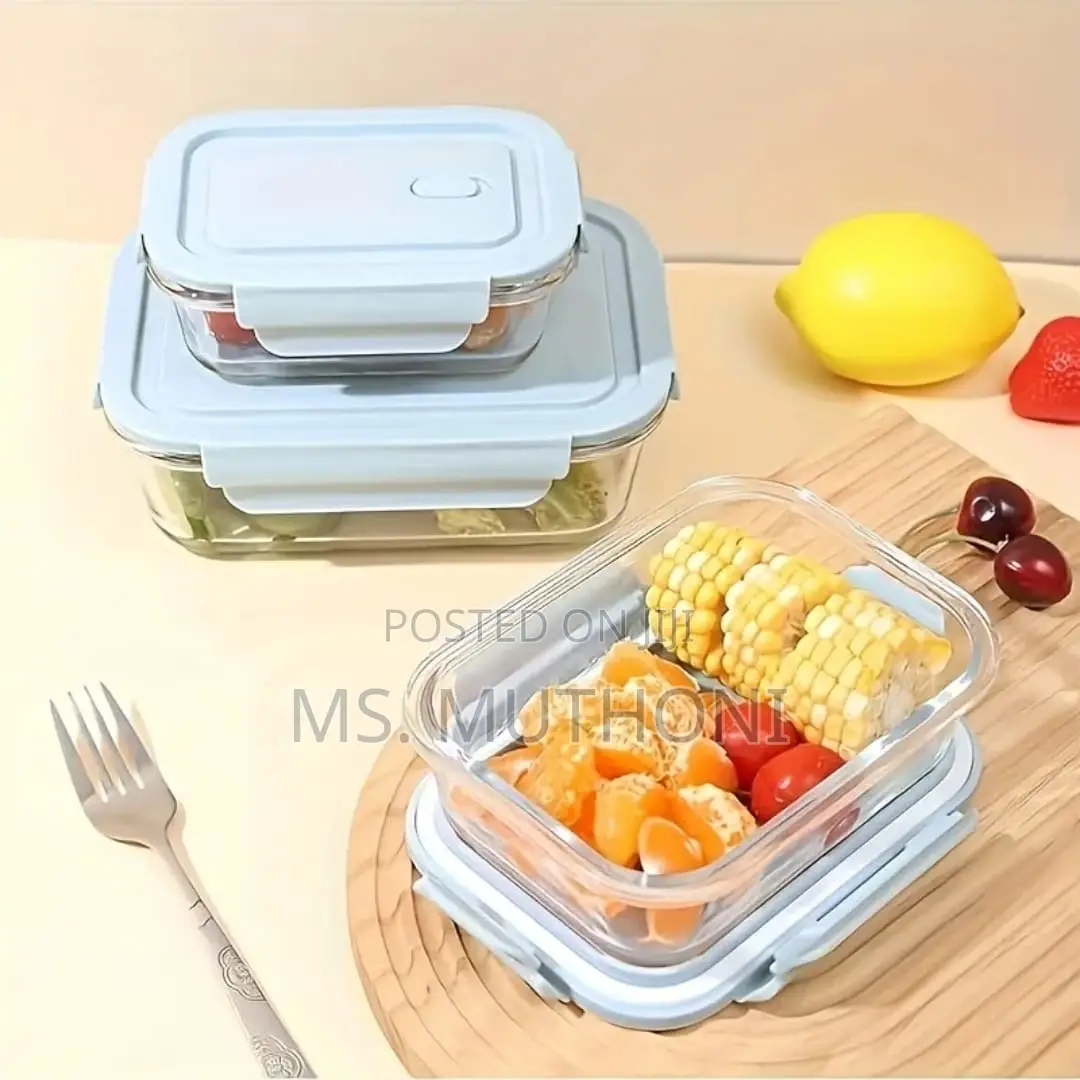 A Set of 4 Borosilicate Glass Food Storage Containers,