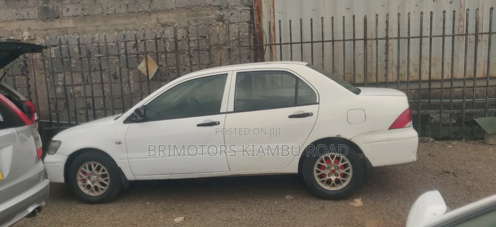 Mitsubishi Lancer 2002 White