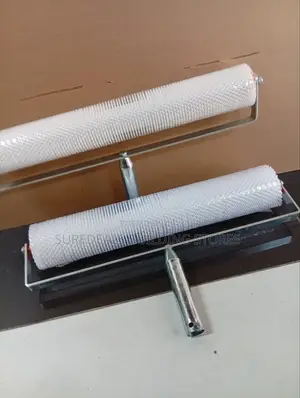 Spike Roller