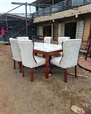 Modern And Classy 6 Seater Dining Table