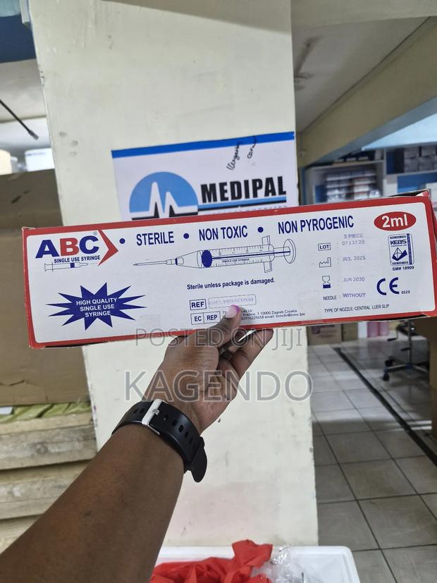 2 Cc Syringes - main view