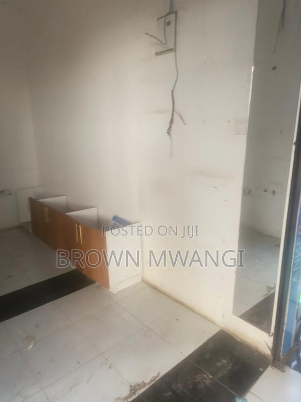 Shop to Let Along Moi Avenue