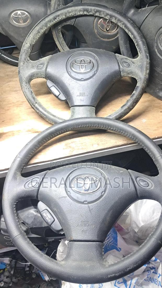 Toyota Kluger Steering Airbag