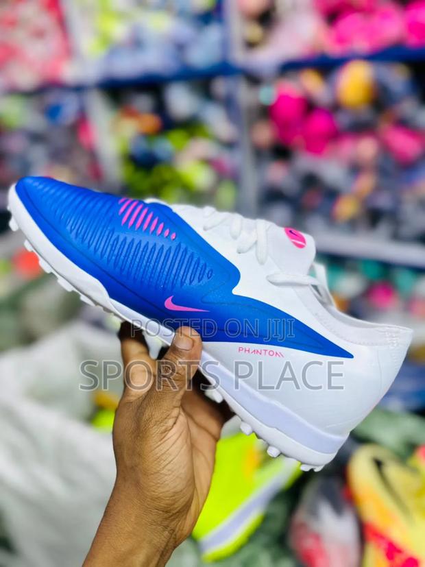Nike Phantom Vi Low Academy Turf Football Shoes - main view