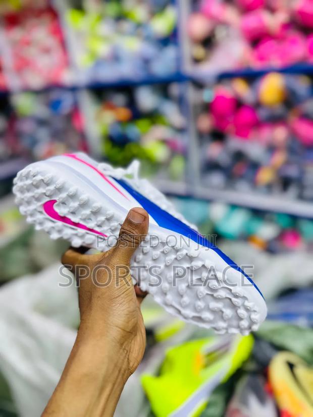 Nike Phantom Vi Low Academy Turf Football Shoes - thumbnail 3