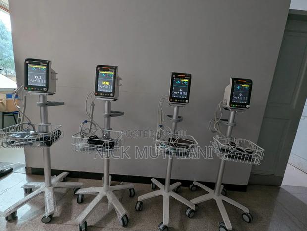 Vital Signs Monitor With Stand - thumbnail 3