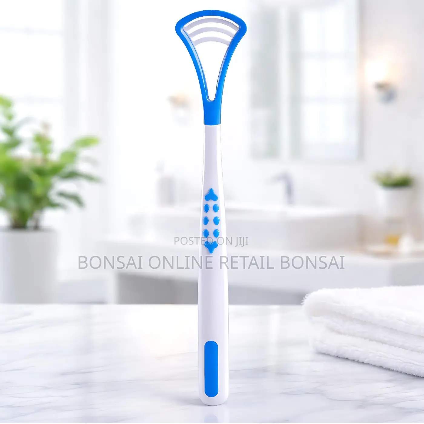 Dual-Sided Tongue Scraper With Soft Flexible Head for Fresh Breath