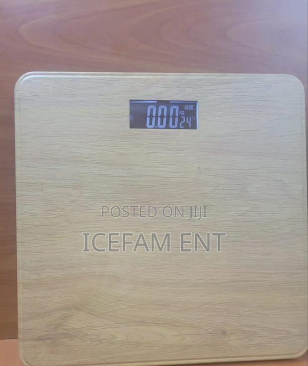 Iron Bathroom Scale/Bathroom Scale - main view