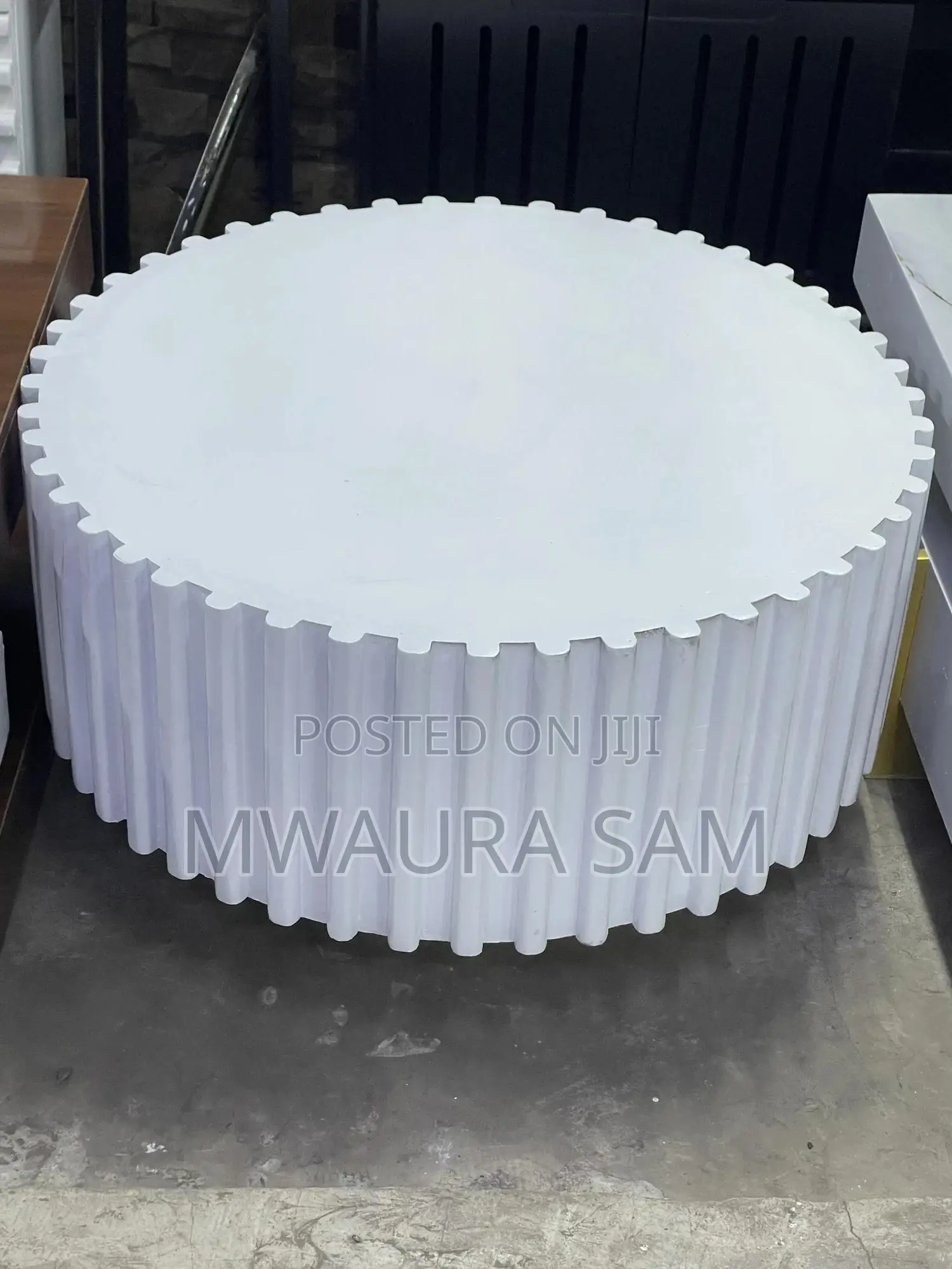 Luxury Fluted Round Coffee Table - Nordic White
