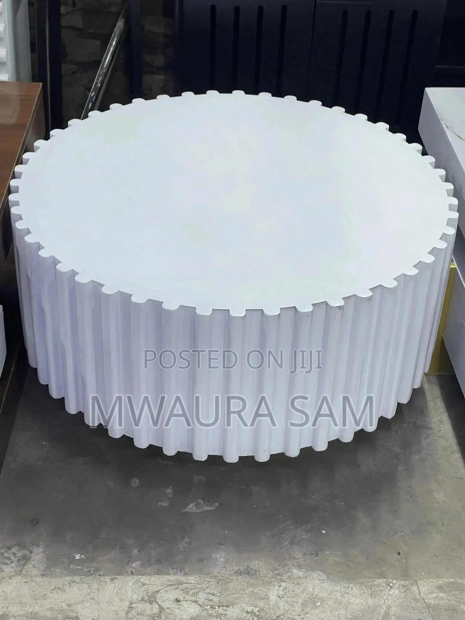 Luxury Fluted Round Coffee Table - Nordic White