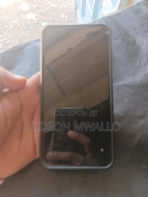 Apple iPhone 7 Plus 128 GB Black - main view