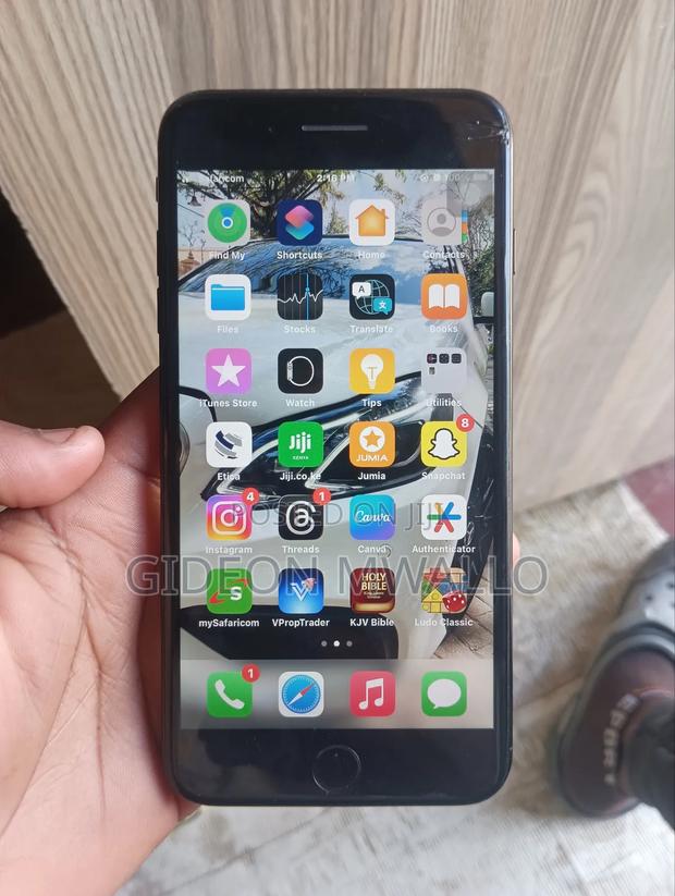 Apple iPhone 7 Plus 128 GB Black - thumbnail 4