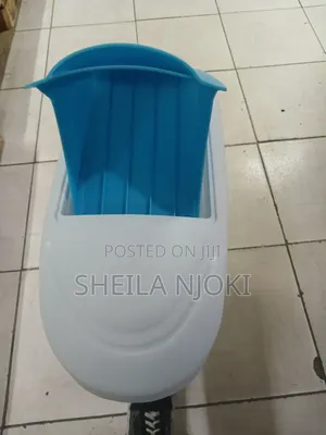 Sanitary Bins Whie