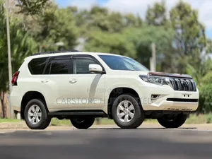 Toyota Land Cruiser Prado 2.8 2020 White