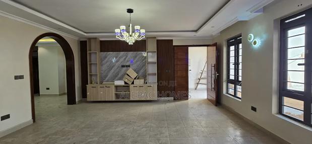 5bdrm Maisonette in Varsity, Kamakis for rent - thumbnail 2