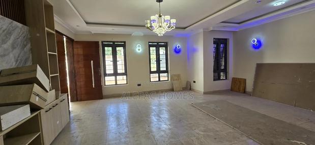 5bdrm Maisonette in Varsity, Kamakis for rent - thumbnail 3