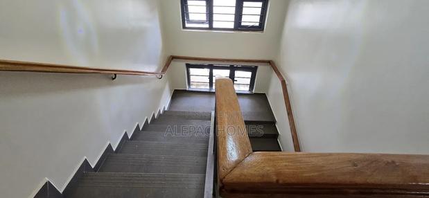 5bdrm Maisonette in Varsity, Kamakis for rent - thumbnail 9