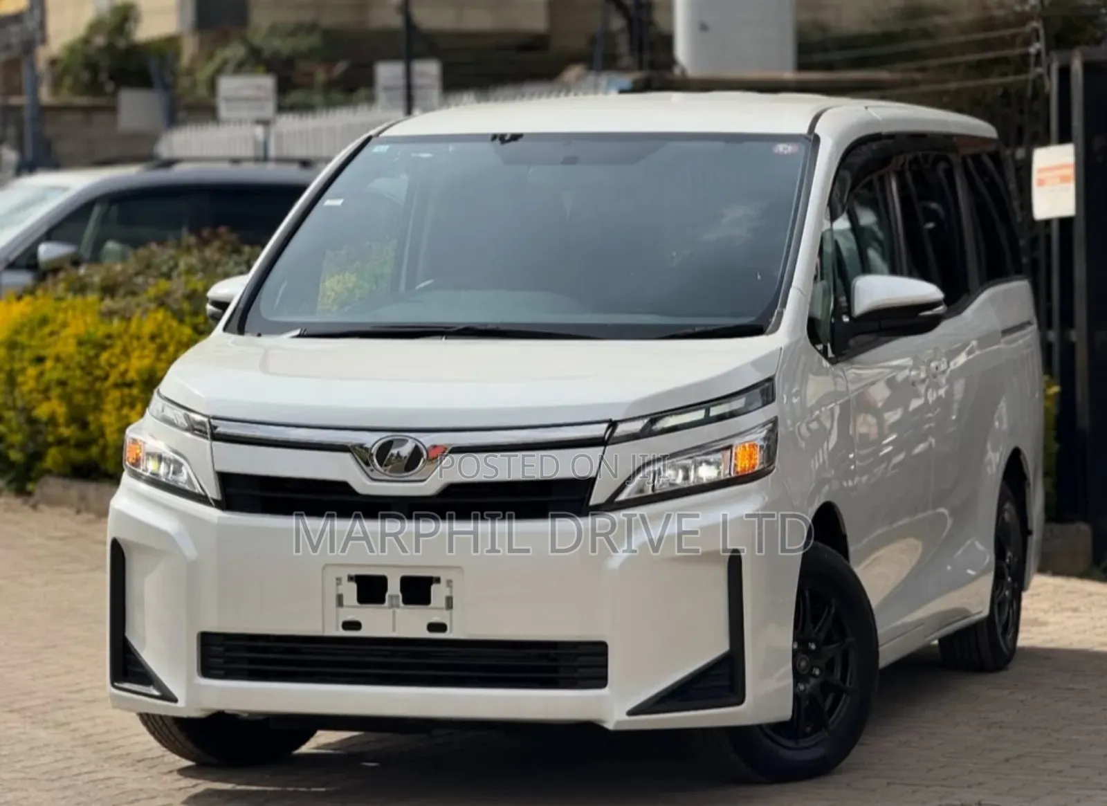 Toyota Voxy 2018 White