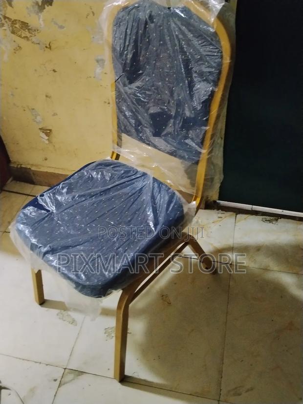 Chair ;Premium Office Chair for Meetings Available in Various Colours - thumbnail 3