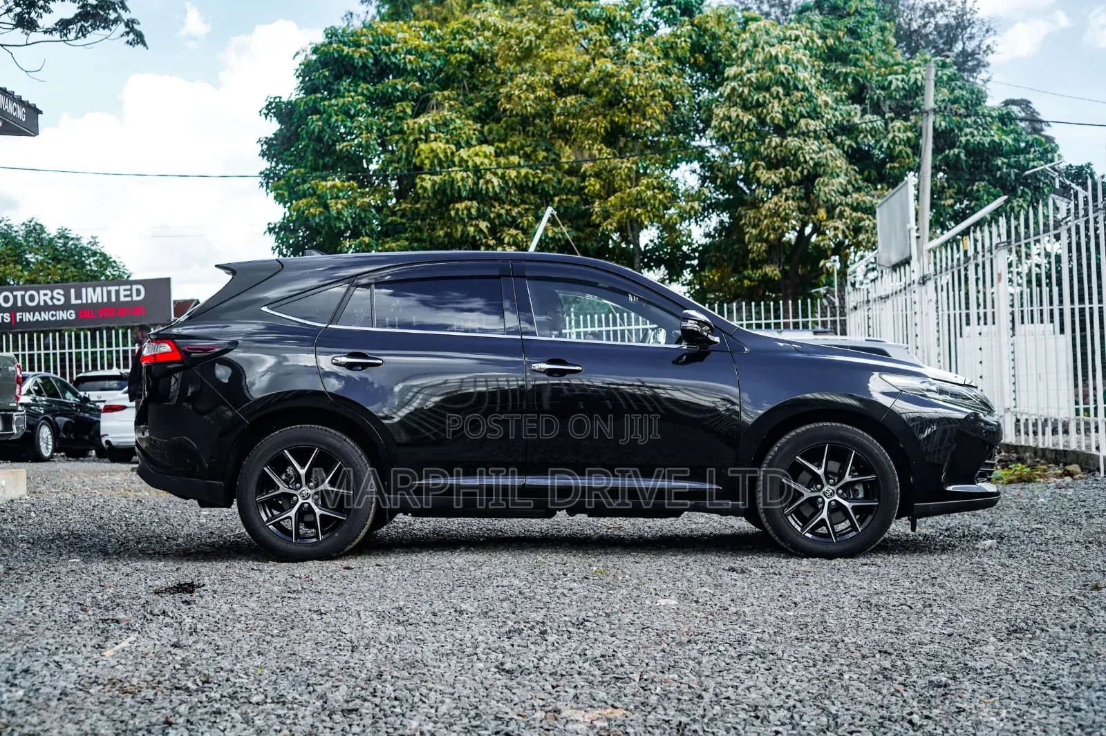Toyota Harrier 2.0 2019 Black