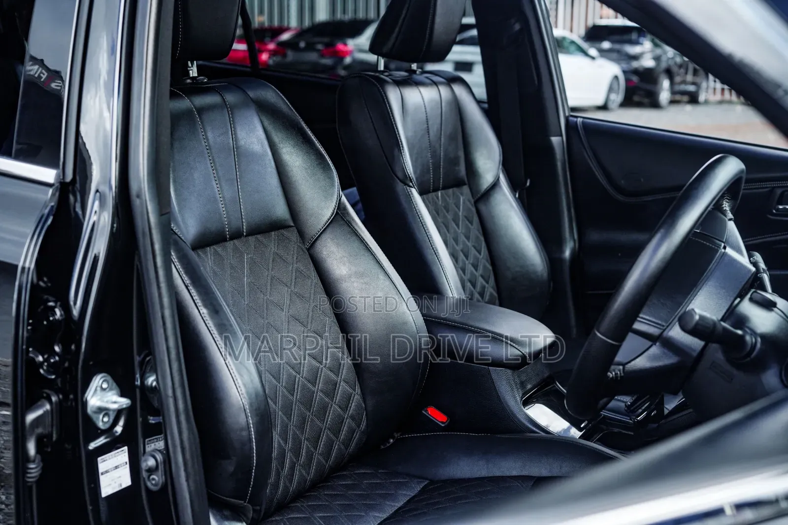 Toyota Harrier 2.0 2019 Black