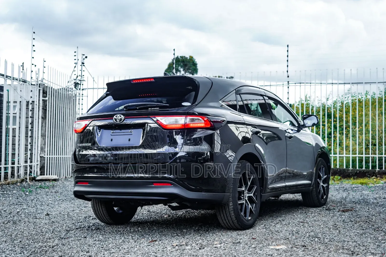 Toyota Harrier 2.0 2019 Black