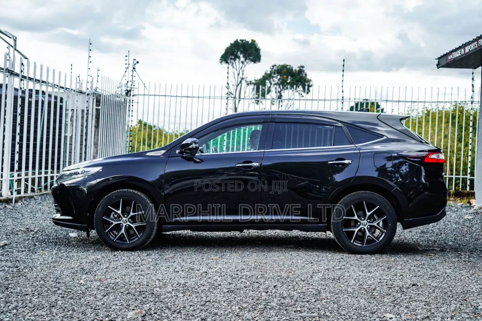 Toyota Harrier 2.0 2019 Black