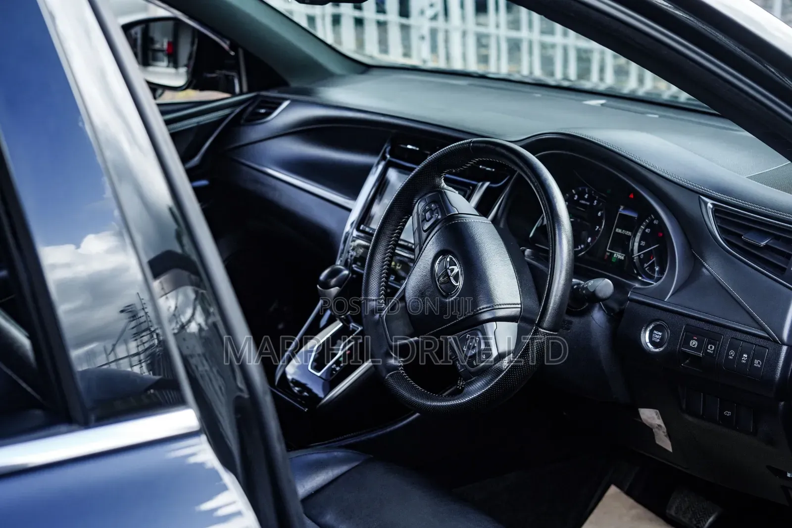 Toyota Harrier 2.0 2019 Black