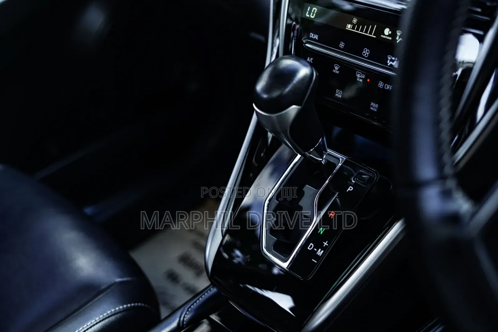 Toyota Harrier 2.0 2019 Black