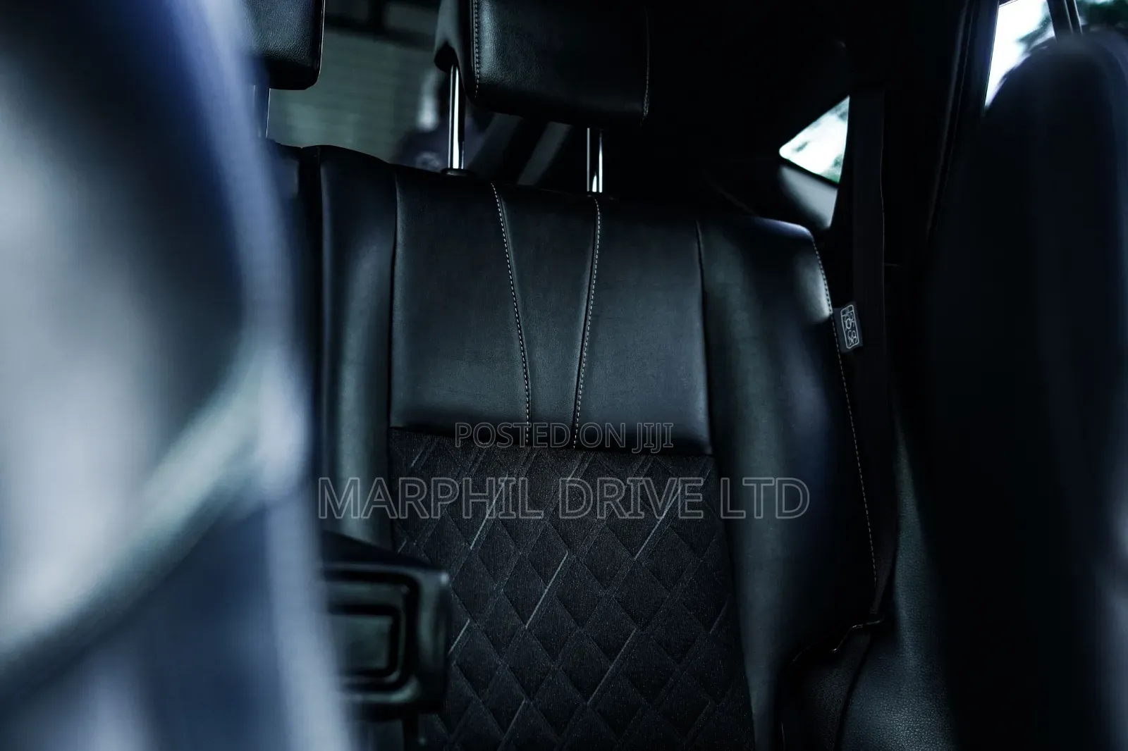 Toyota Harrier 2.0 2019 Black