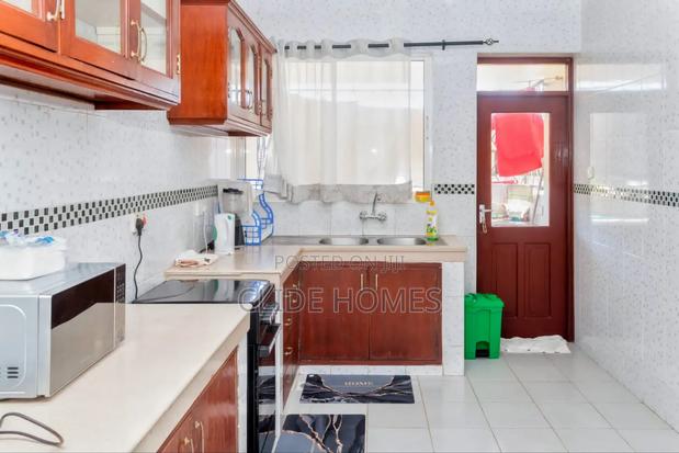 2 Bedroom Airbnb Nyali - thumbnail 7