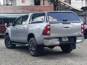 Toyota Hilux 2.4 Diesel 2020 Silver