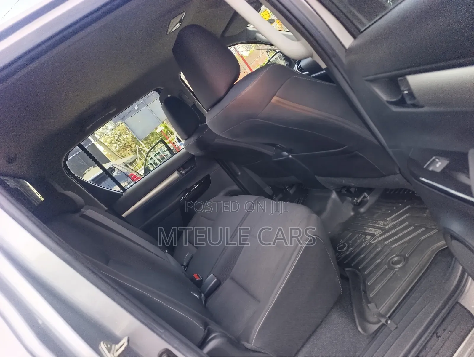 Toyota Hilux 2.4 Diesel 2020 Silver